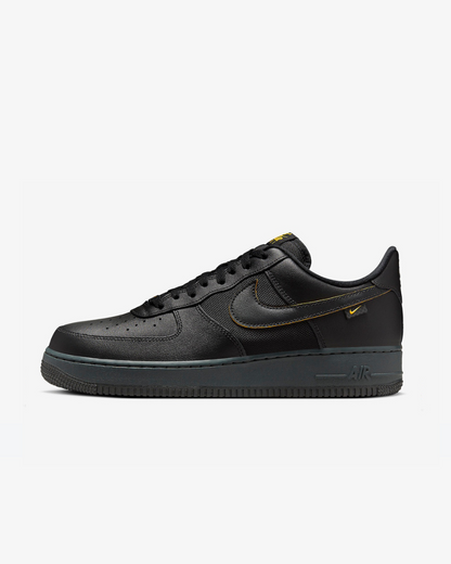 Tenis Nike Air Force 1 07 Black University Gold